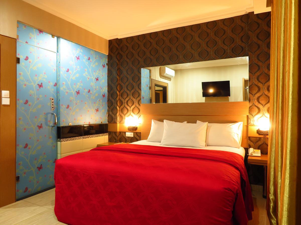 Hotel Menara Lexus Медан Экстерьер фото